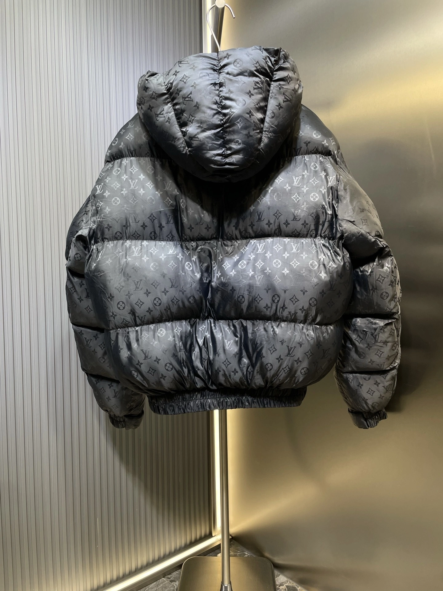 wg.luxury-- 8V item: E-F000J0204